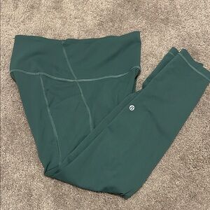 Womens Lululemon Capris sz:10  olive green